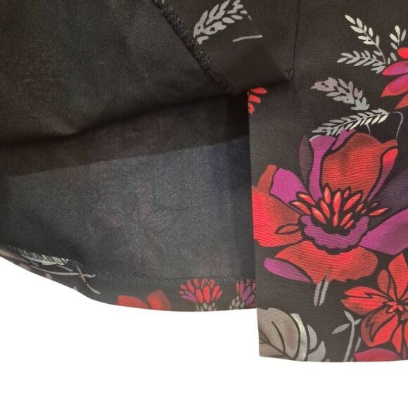 Philosophy Women's Black & Red Poly/Spandex Floral Straight Pencil Skirt - Picture 7 of 7